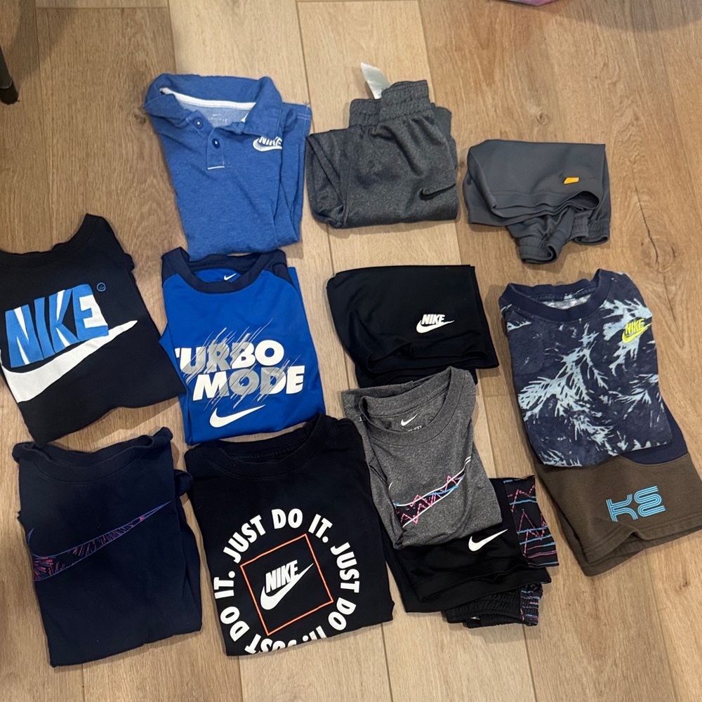 Nike Kids LOT